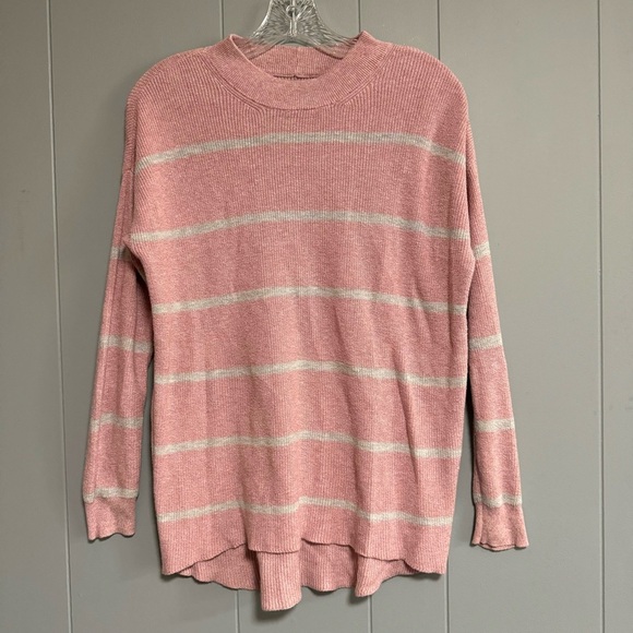 AMERICAN EAGLE Jegging Fit Pink and Light Gray Stripe Sweater Size Large - Picture 1 of 6